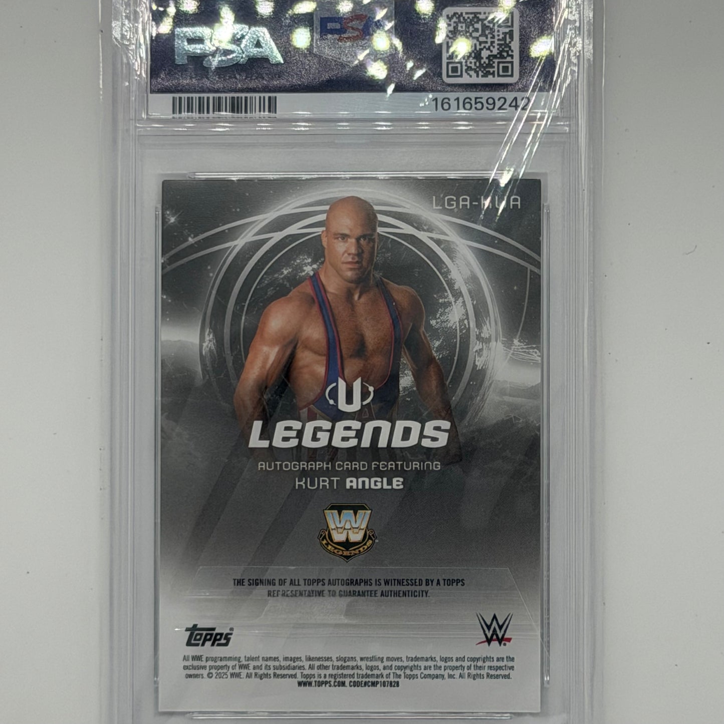 Kurt Angle Wrestling WWE Topps 2025 Universe Auto /50 PSA 8