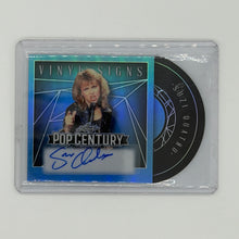 Suzi Quatro Non-Sport Leaf 2025 Pop Century Vinyl Signs Auto /7